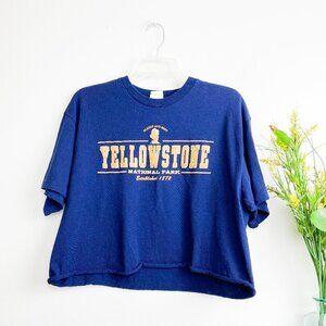 🦋 YELLOWSTONE National Park Crop Top Graphic Tee L